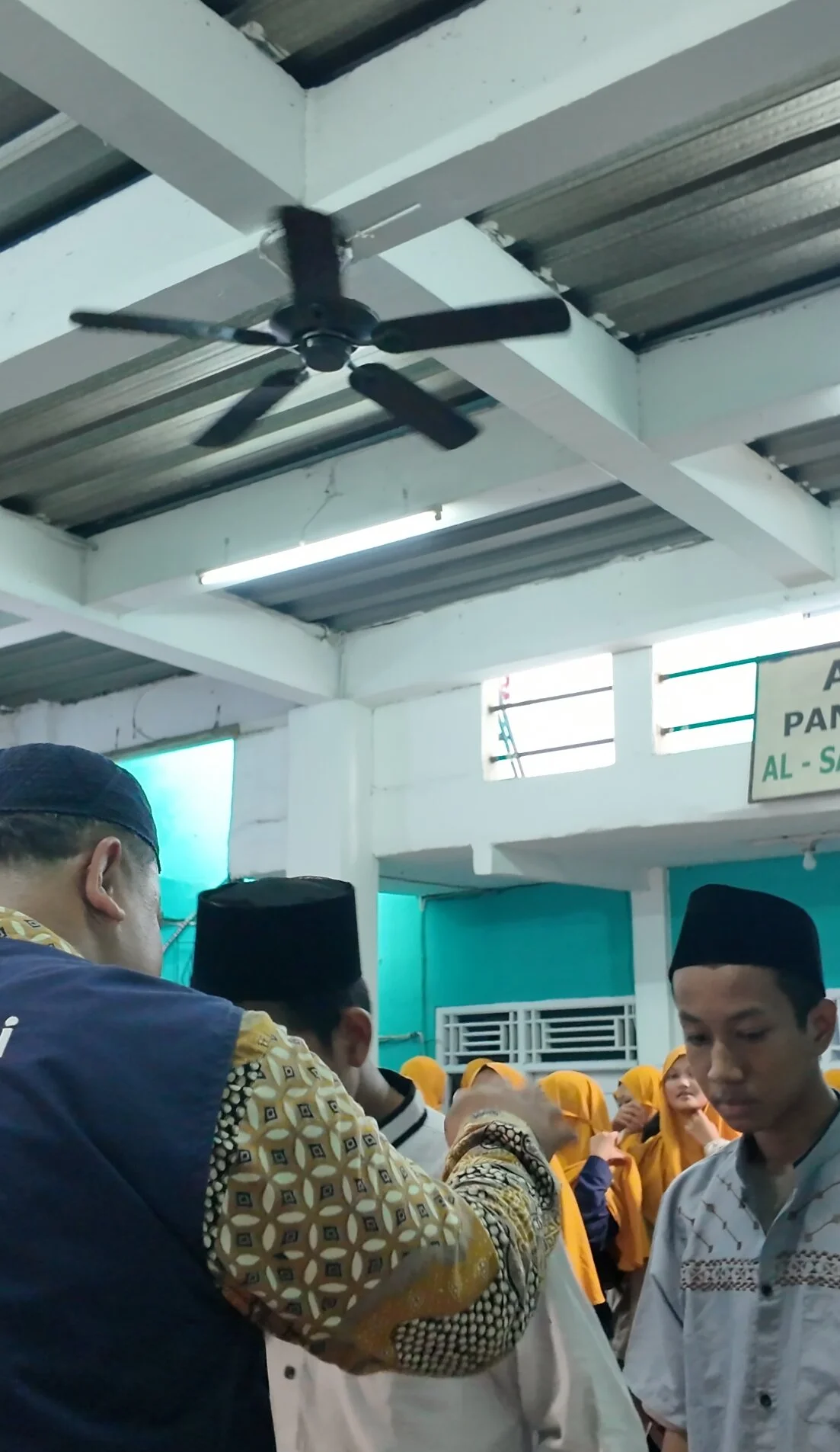 Foto 7 dari album Berbagi Nasi Kotak Panti Asuhan 2025